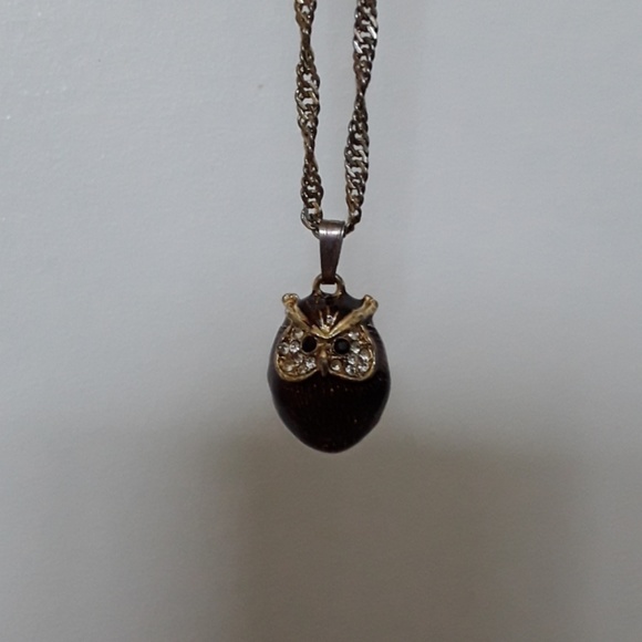 Gold owl necklace - Picture 4 of 4